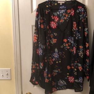 Beautiful lk nw sz 26/28 plus polyester top floral